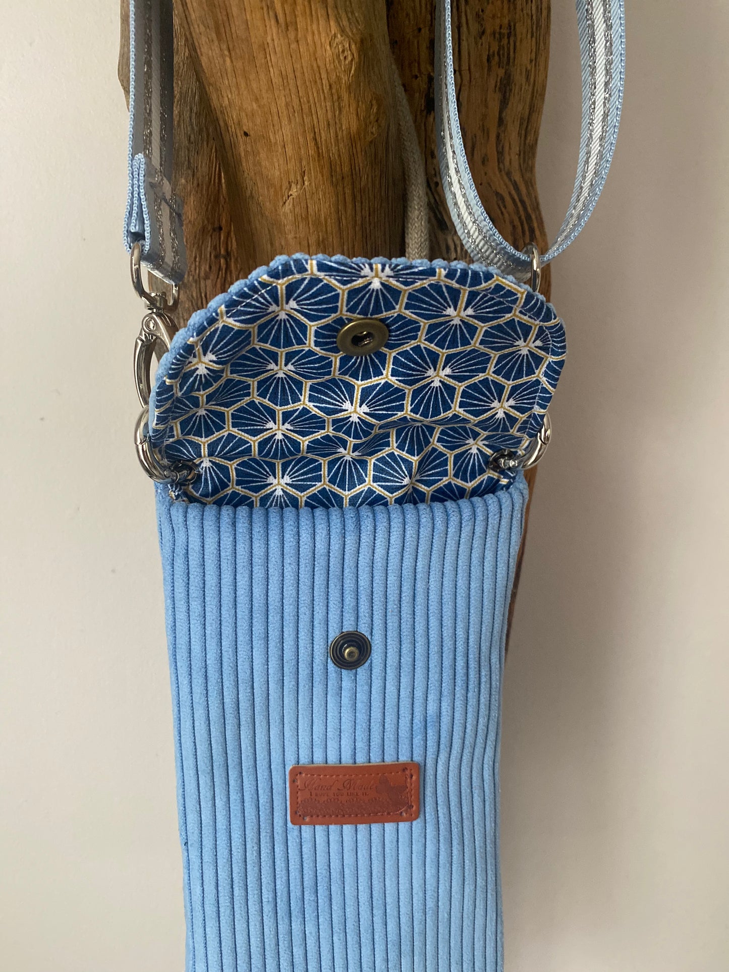 POCHETTE VELOURS bleue , porté bandoulière