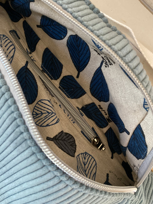 BANANE velours ,doublée avec poche intérieure