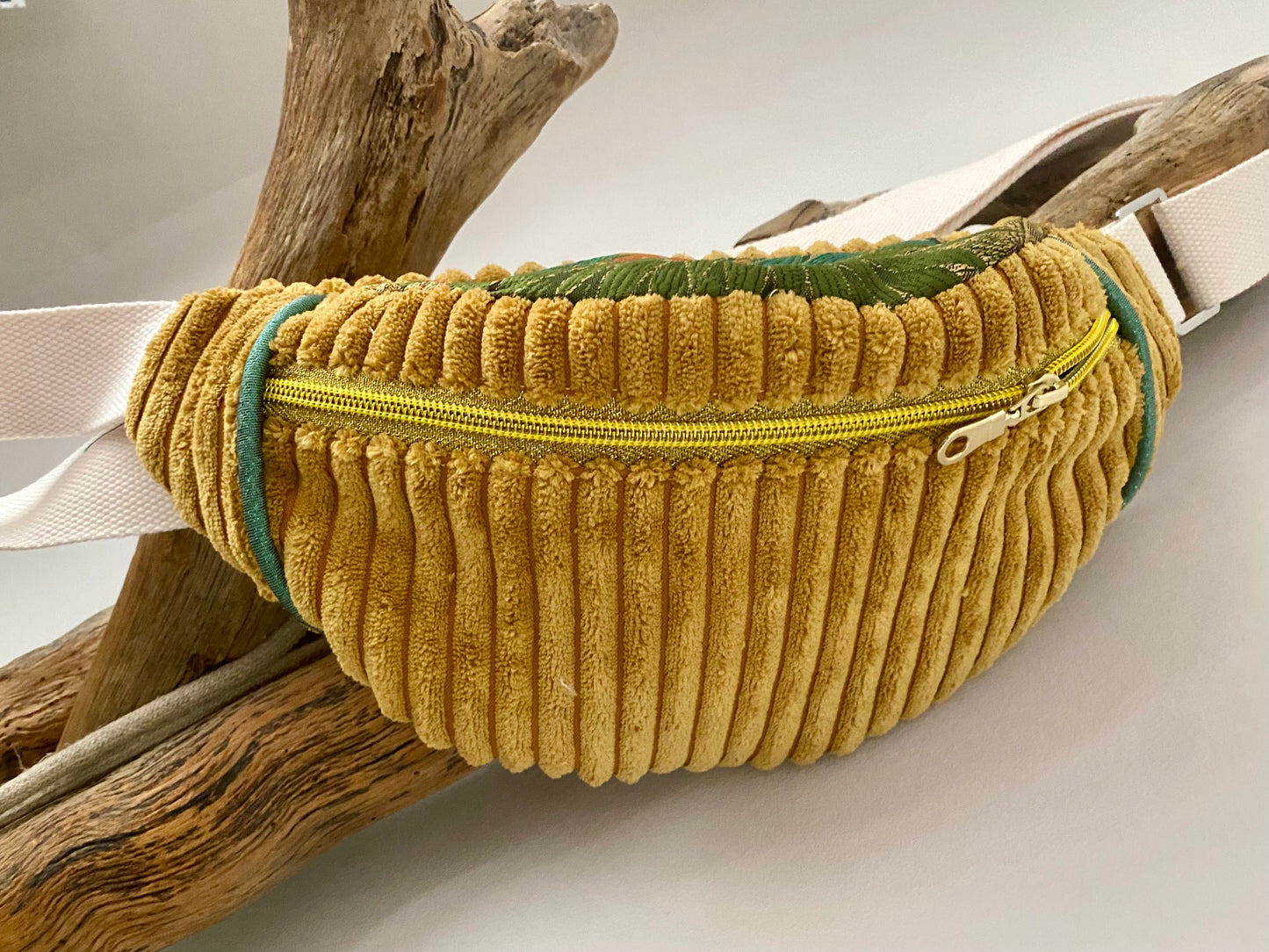 BANANE velours moutarde