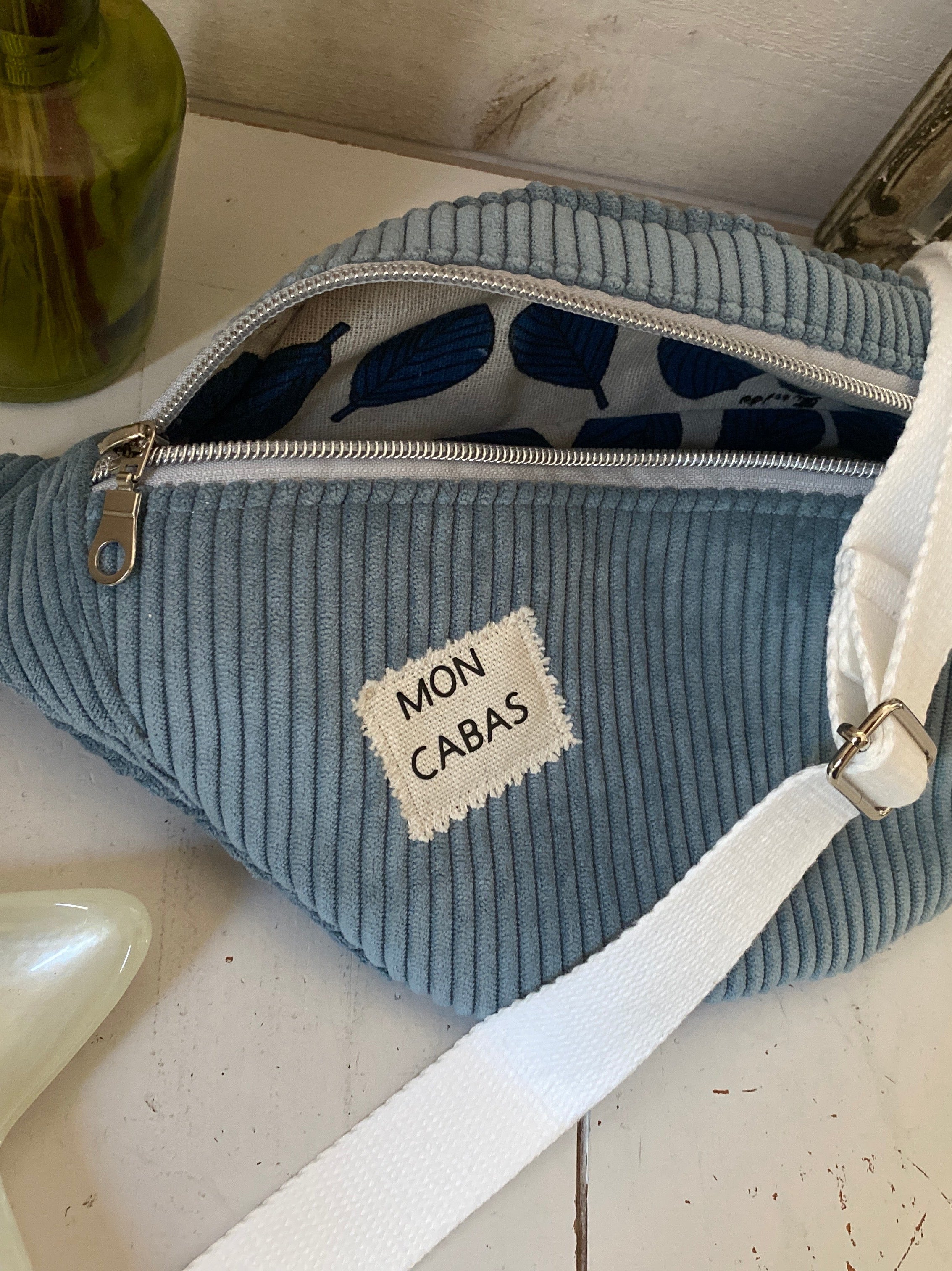 BANANE velours ,doublée avec poche intérieure