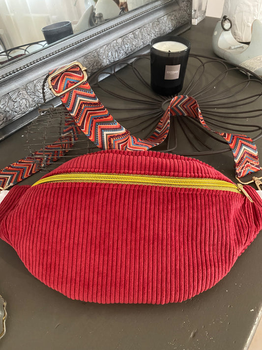 BANANE velours rouge XL , zip métal doré
