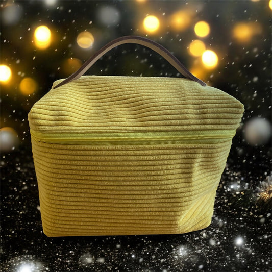 TROUSSE de toilette velours , doublée , zippée