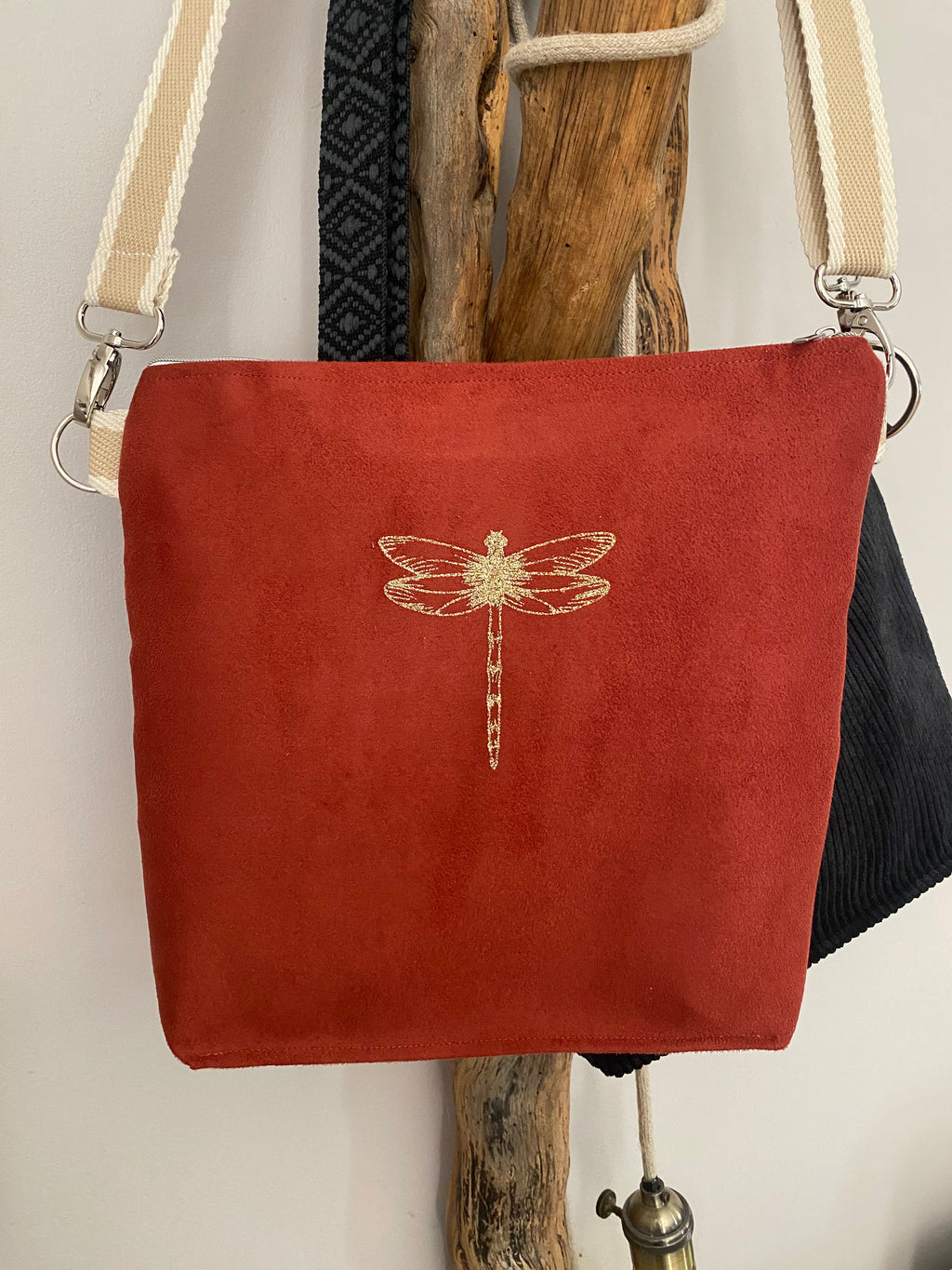 DRAGONFLY , sac bandoulière en suédine brique